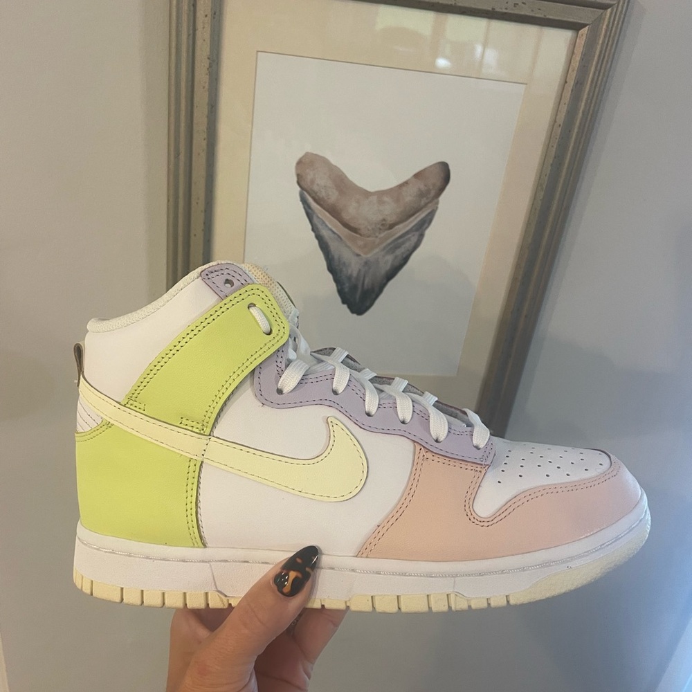 Nike Dunk High Women’s size 8.5 VGUC